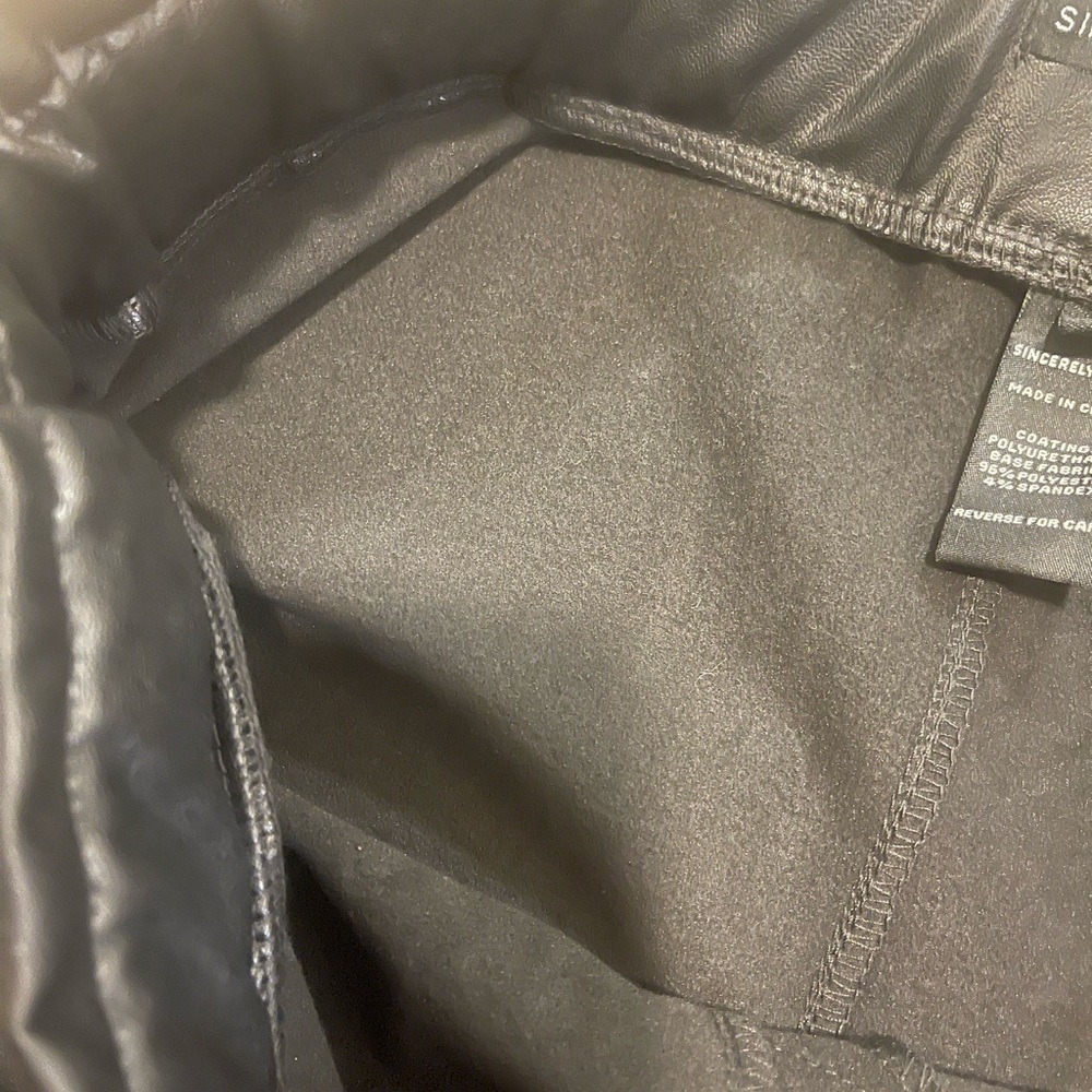 NWT Black Women's Leather Shorts - Picture 5 of 6